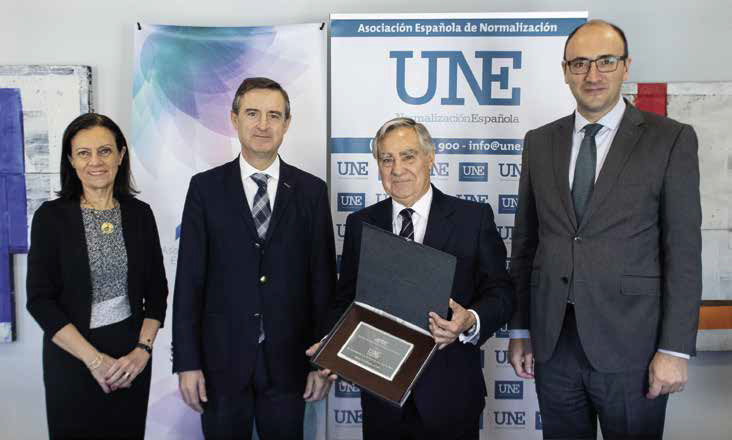 UNE Socio de Honor de AFEC